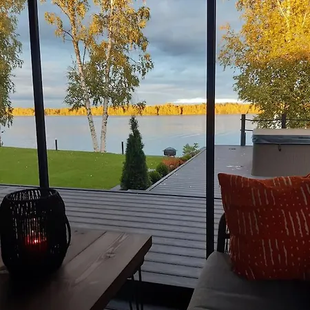 빌라 By The River With Sauna And Jacuzzi *