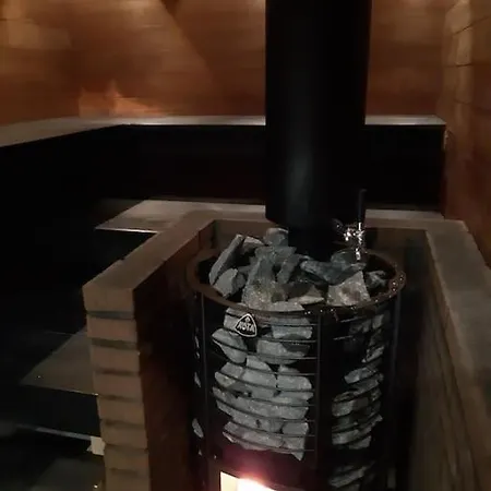 빌라 By The River With Sauna And Jacuzzi *