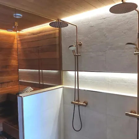 By The River With Sauna And Jacuzzi Villa Rovaniemi