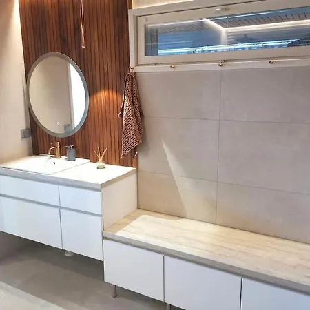 By The River With Sauna And Jacuzzi *