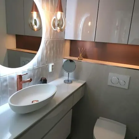 Villa By The River With Sauna And Jacuzzi *