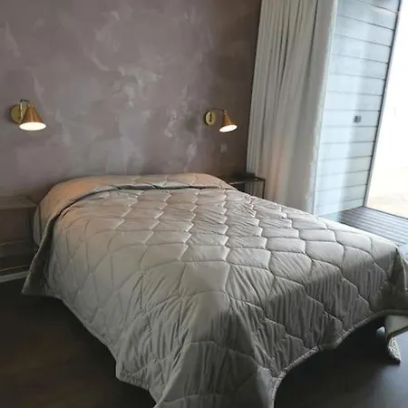 Villa By The River With Sauna And Jacuzzi