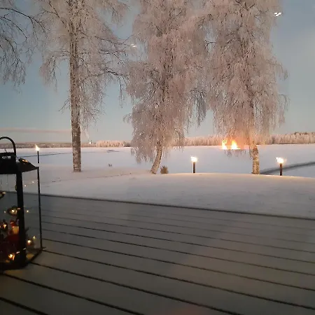 By The River With Sauna And Jacuzzi * 로바니에미