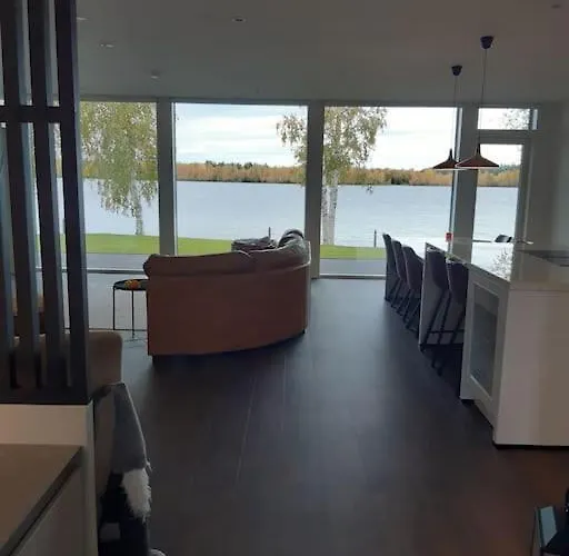 Villa By The River With Sauna And Jacuzzi