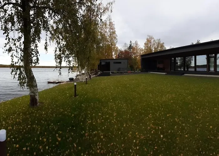 Villa By The River With Sauna And Jacuzzi *