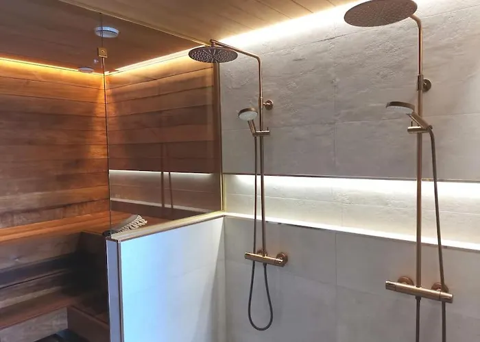 By The River With Sauna And Jacuzzi Villa Rovaniemi