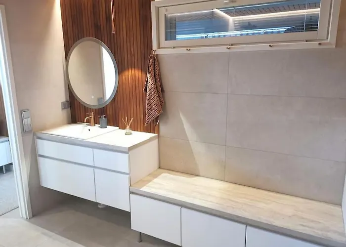 By The River With Sauna And Jacuzzi *