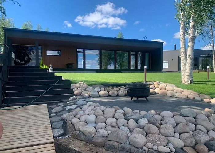 Villa By The River With Sauna And Jacuzzi *