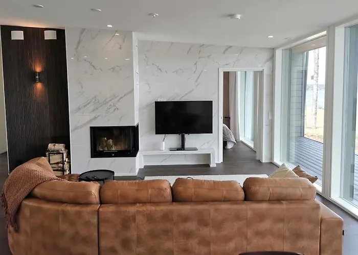 By The River With Sauna And Jacuzzi * Rovaniemi